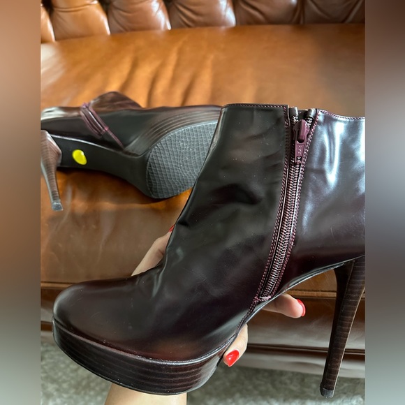 Designer booties - Picture 8 of 8